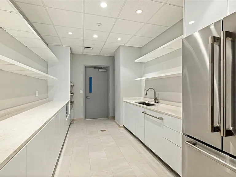 400 Central Ave #3906 — Photo 56