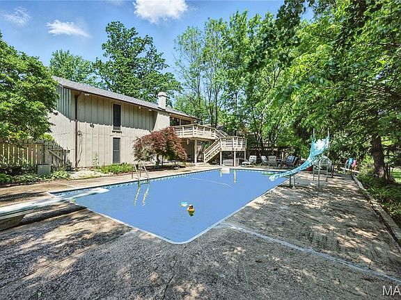 2nd image of 2226 Arborview Dr