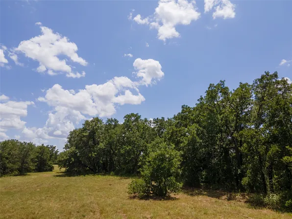 109 Coyote Cave Ln, Alvord, TX 76225