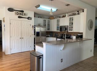 901 Harwich Dr, Chesapeake, VA 23322