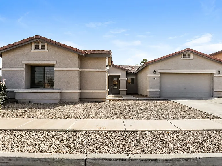 5245 W Bowker St — Photo 1