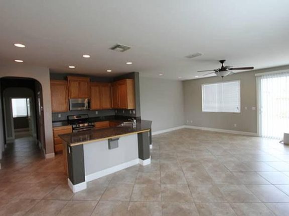 5th image of 4825 Chamberlin Cir