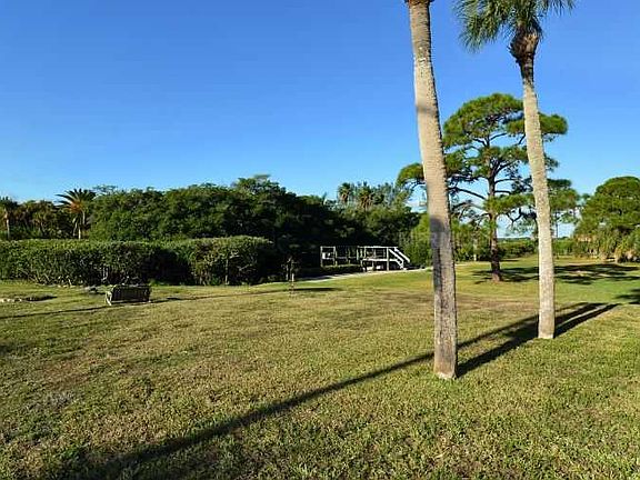 5th image of 1239 Bayshore Dr