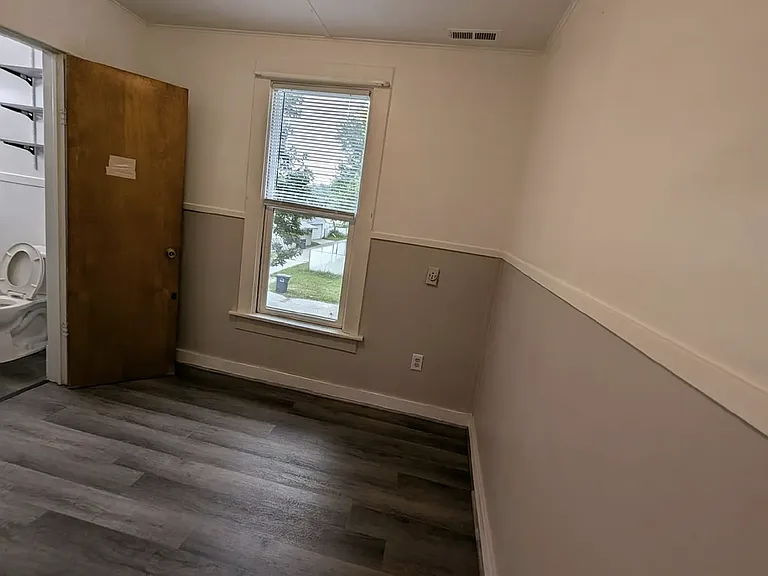 202 E Barker Ave #3 — Photo 9
