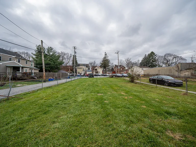 432 S Matlack St — Photo 35