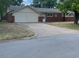 837 SW Sundown Trl, Burleson, TX 76028