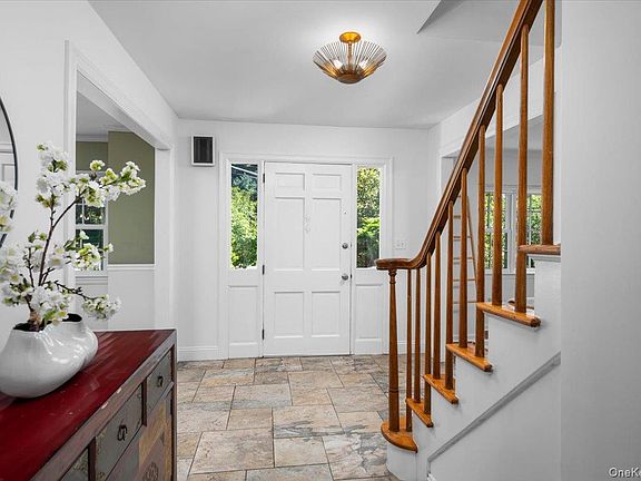 4th image of 127 Harmon Avenue