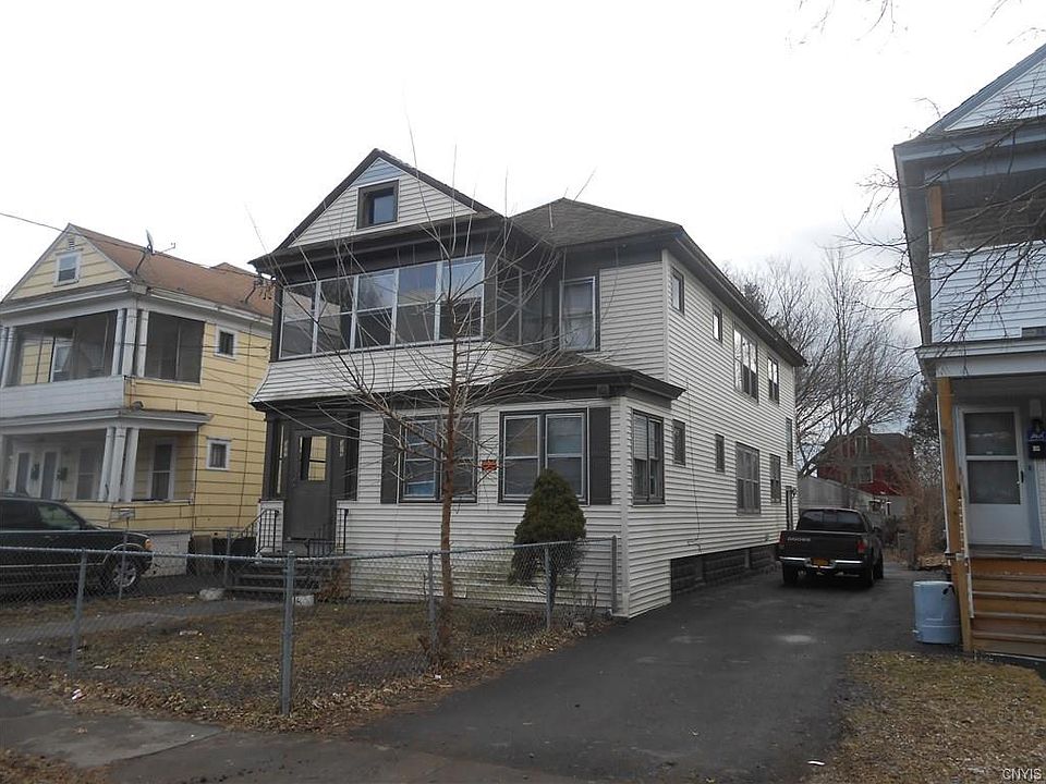 1st image of 377-79 W Kennedy St W