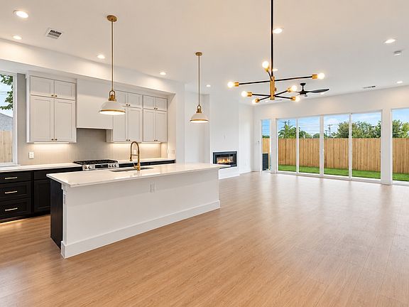 2nd image of 314 Avenue L