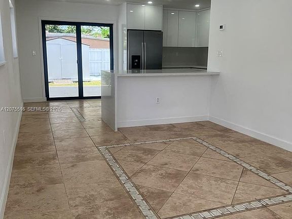 4th image of 2370 NW 33rd St #2370