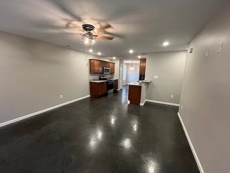 1336 NE Michigan Ave — Photo 8