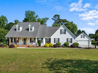 111 Branchwood Ln, Belton, SC 29627