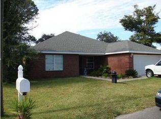 101 Point Comfort Rd, Mary Esther, FL 32569