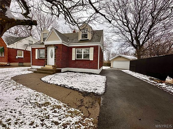 2nd image of 393 Beach Rd