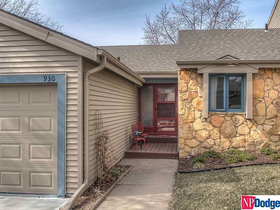1st image of 930 S 153rd Terrace Ct #12