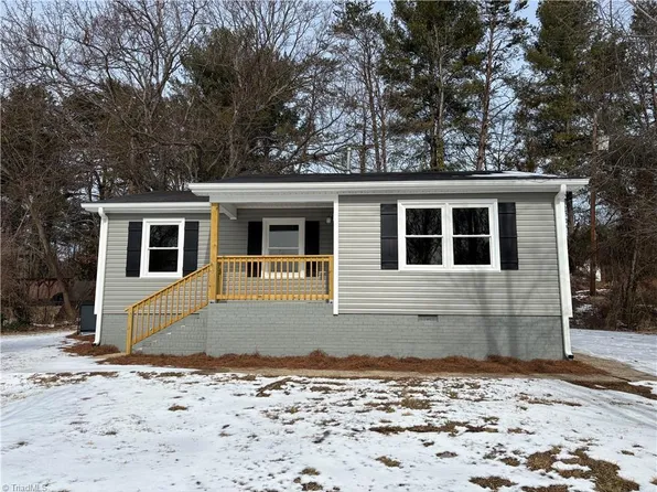 4185 Morningside Dr, Winston Salem, NC 27106