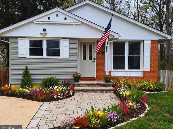 12655 Valleywood Dr, Woodbridge, VA 22192