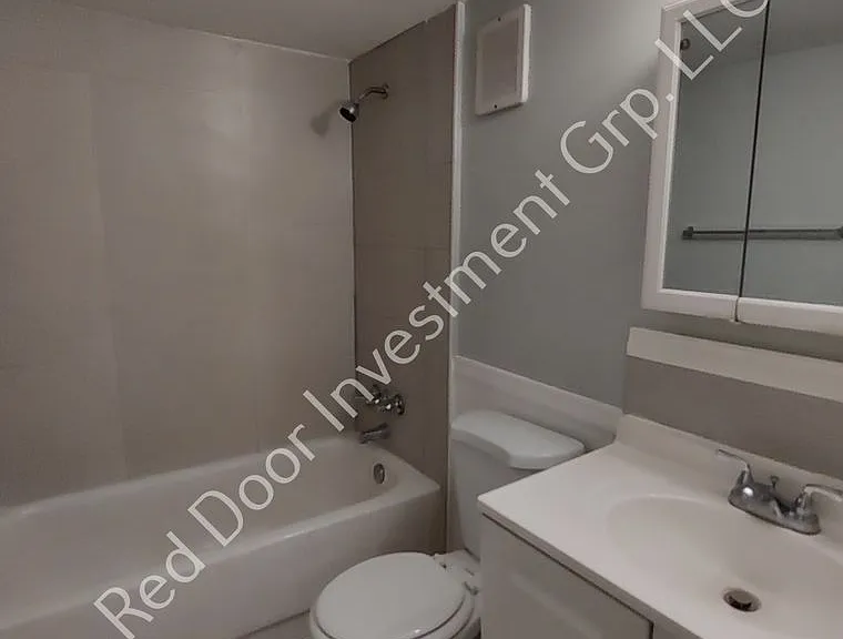 706 W Dixie Ave #2 — Photo 9