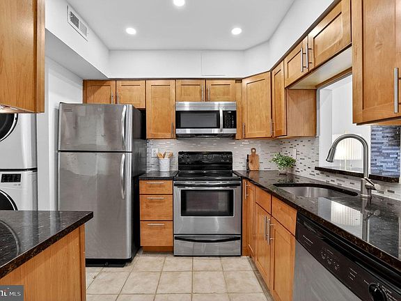 4th image of 3805 Porter St NW APT 201