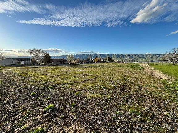 3rd image of LOT 1 6th St
