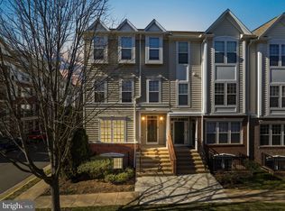 11576 Cavalier Landing Ct #A-901, Fairfax, VA 22030