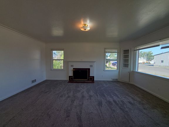 2nd image of 242 Gladstone St #242