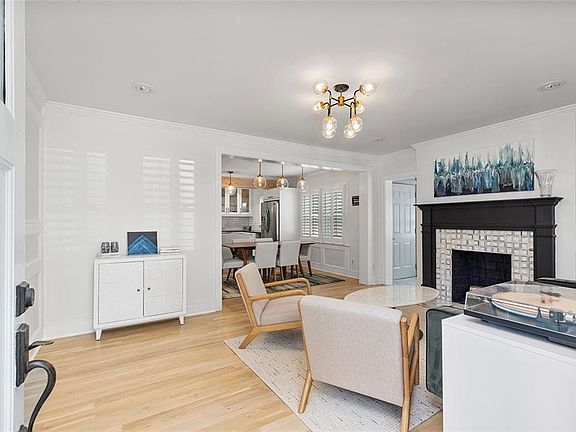 4th image of 275 Rockyford Rd NE