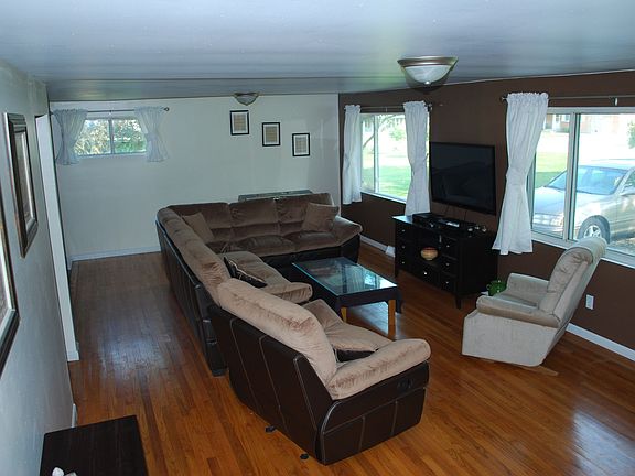 3rd image of 2967 Wylie Dr