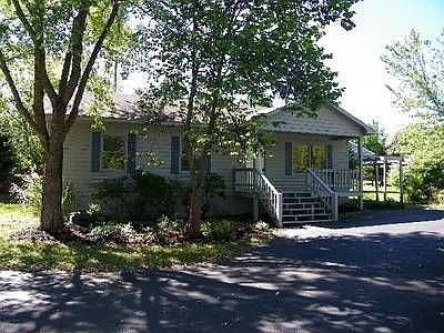 2nd image of 556 Jefferson Dr