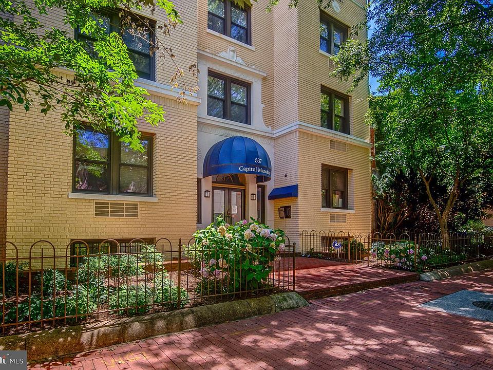 1st image of 637 3rd St NE APT 305