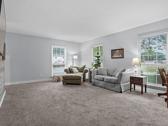 4th image of 110 Haymac Dr