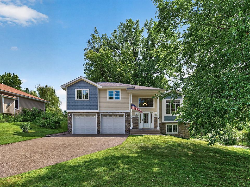 1st image of 633 Burlington Rd