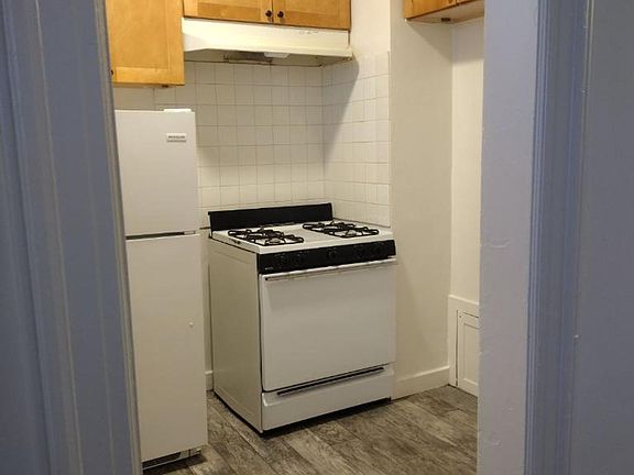 3rd image of 3065 Leeward Ave APT 15
