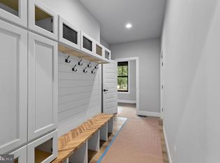 3200 Lakeview Pkwy, Locust Grove, VA 22508