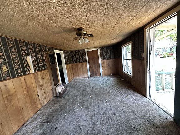 5th image of 103 E 19th St