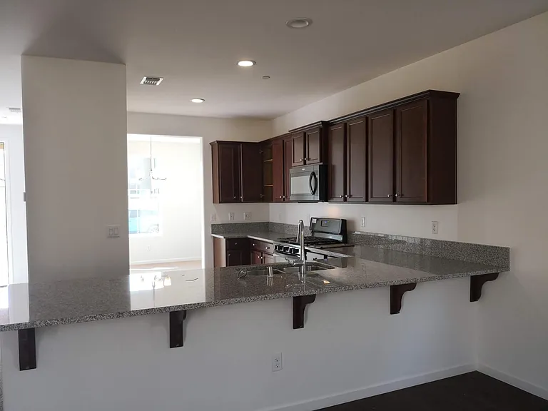 7468 E Amherst Ave — Photo 2