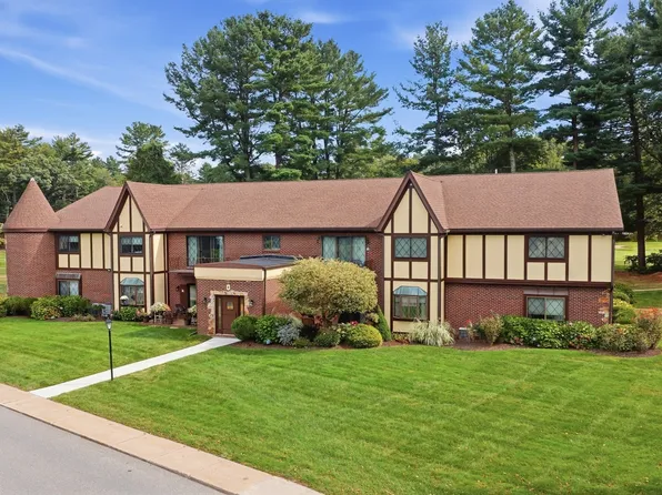 2 Rainbow Pond Dr APT 2, Walpole, MA 02081