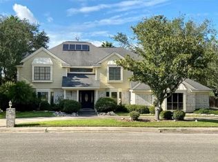 1821 Clarice Ave, Alice, TX 78332