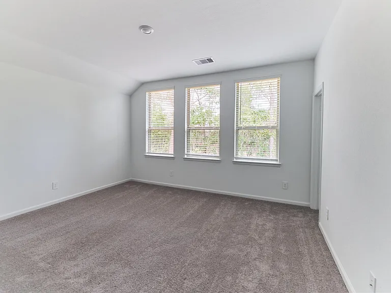 665 Royal Arch Dr — Photo 17