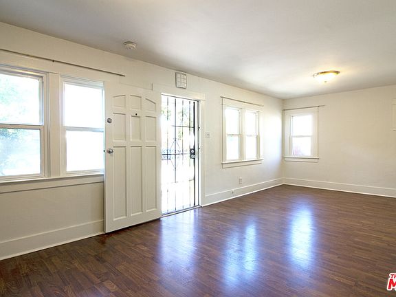 5th image of 2912 Acresite St