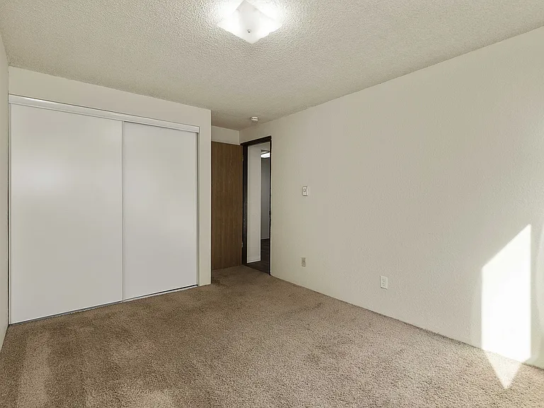 Badger & Blue Lake Apartments — Photo 9