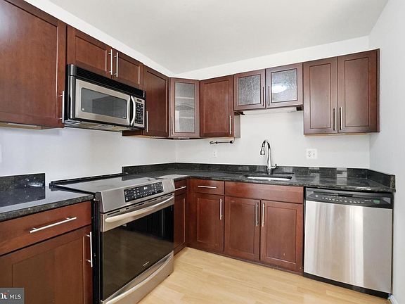 5th image of 1011 Hunter St Unit C-4