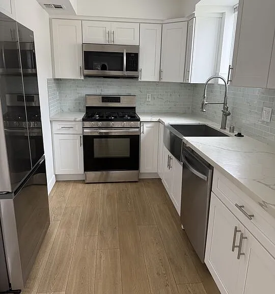 227 N Park View St #1/2 — Photo 14