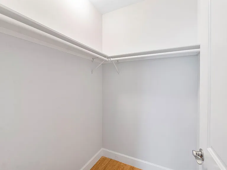 825 NE 17th Way — Photo 20