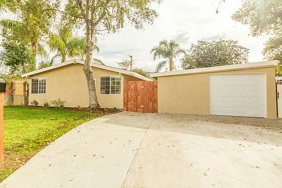 1st image of 2562 Cathy Ave