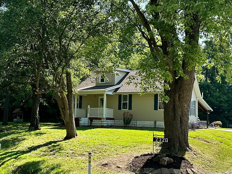 2320 Llewellyn Rd — Photo 4