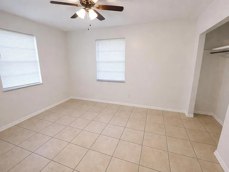 5010 Killarney Ave #B — Photo 3