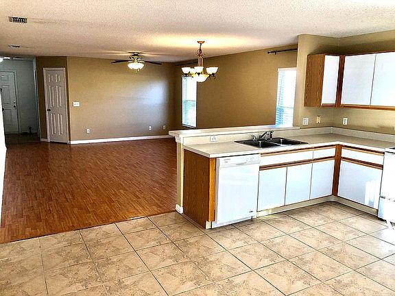 5th image of 3238 Amberley Park Cir