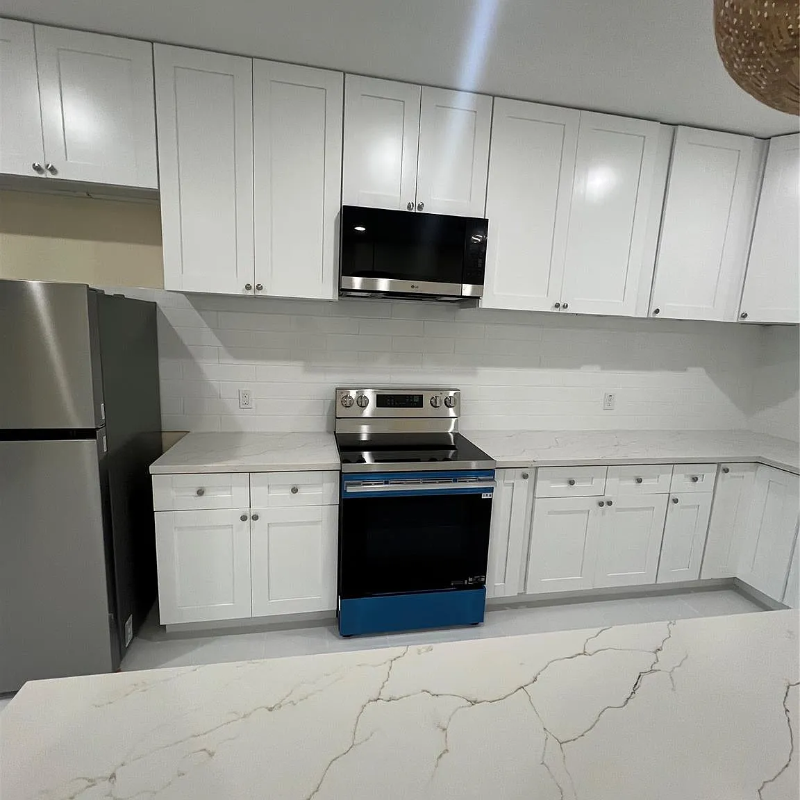 3 bed, 2.5 bath, $2,200 — Photo 4