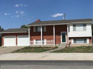 1113 Northwestern St, Perryton, TX 79070